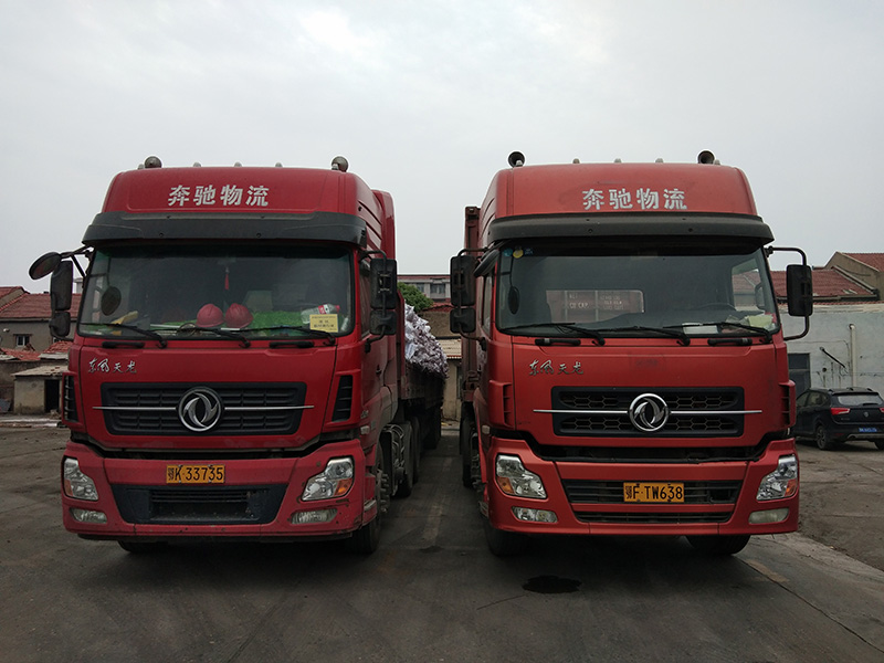 運輸車